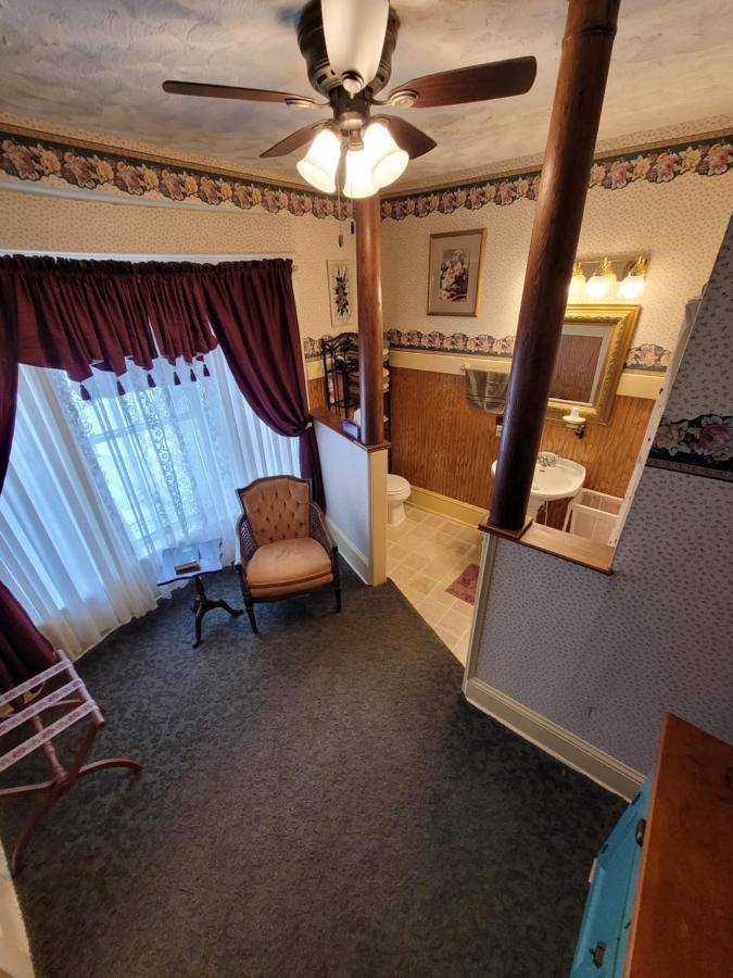 De Smet Prairie House Manor Bed And Breakfast מראה חיצוני תמונה